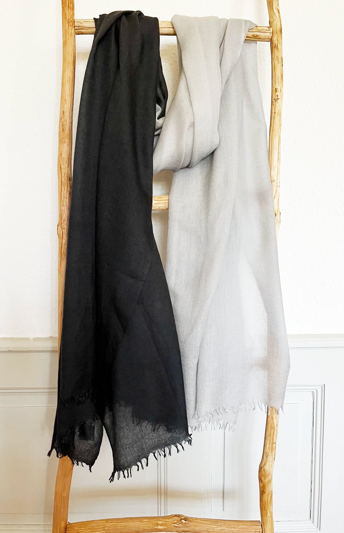 Laal's handmade, 100% baby cashmere Baby Pashmina Shawl - Dip & Dye.