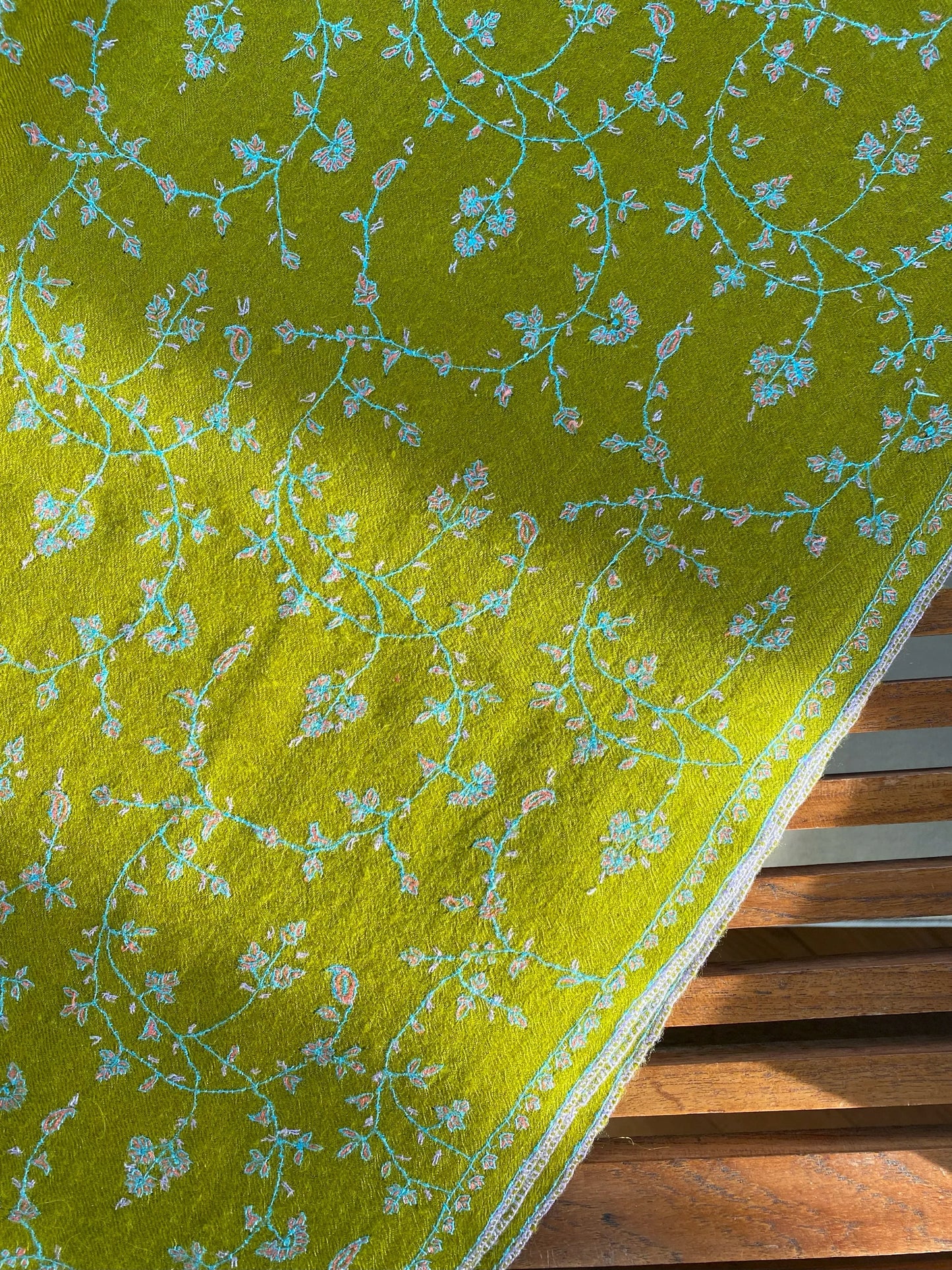 Pashmina Stole with Sozni Embroidery