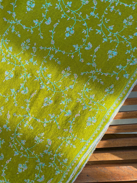 Pashmina Stole with Sozni Embroidery