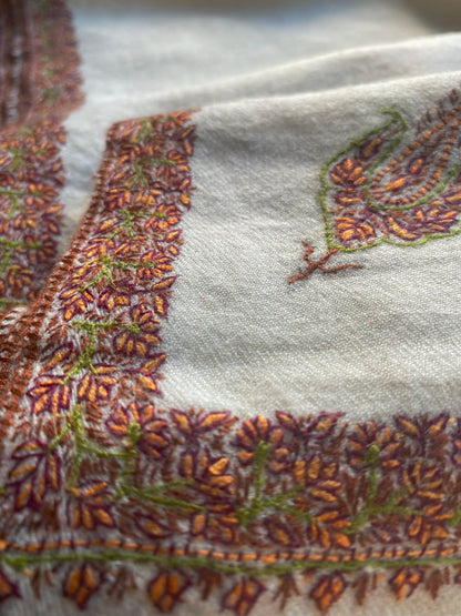 Classic Pashmina Paisley shawl. Handmade by skilled artisans from Srinagar, Kashmir, this shawl is hand-spun from the finest 100% cashmere into yarn.