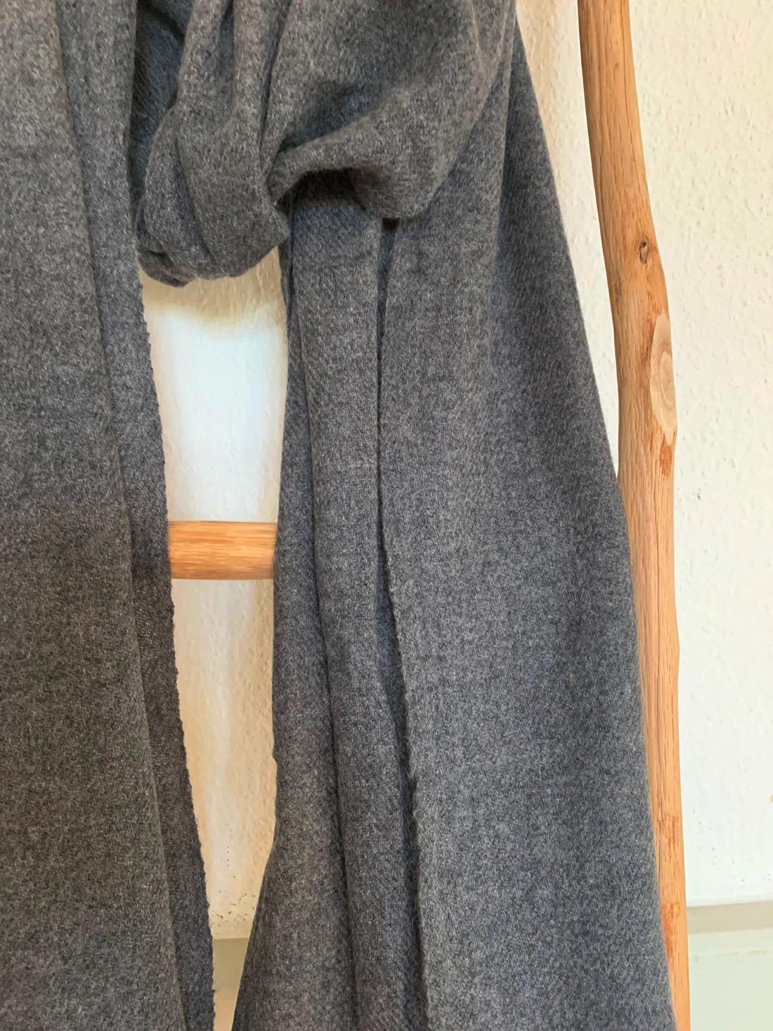 Essential Cashmere Scarf