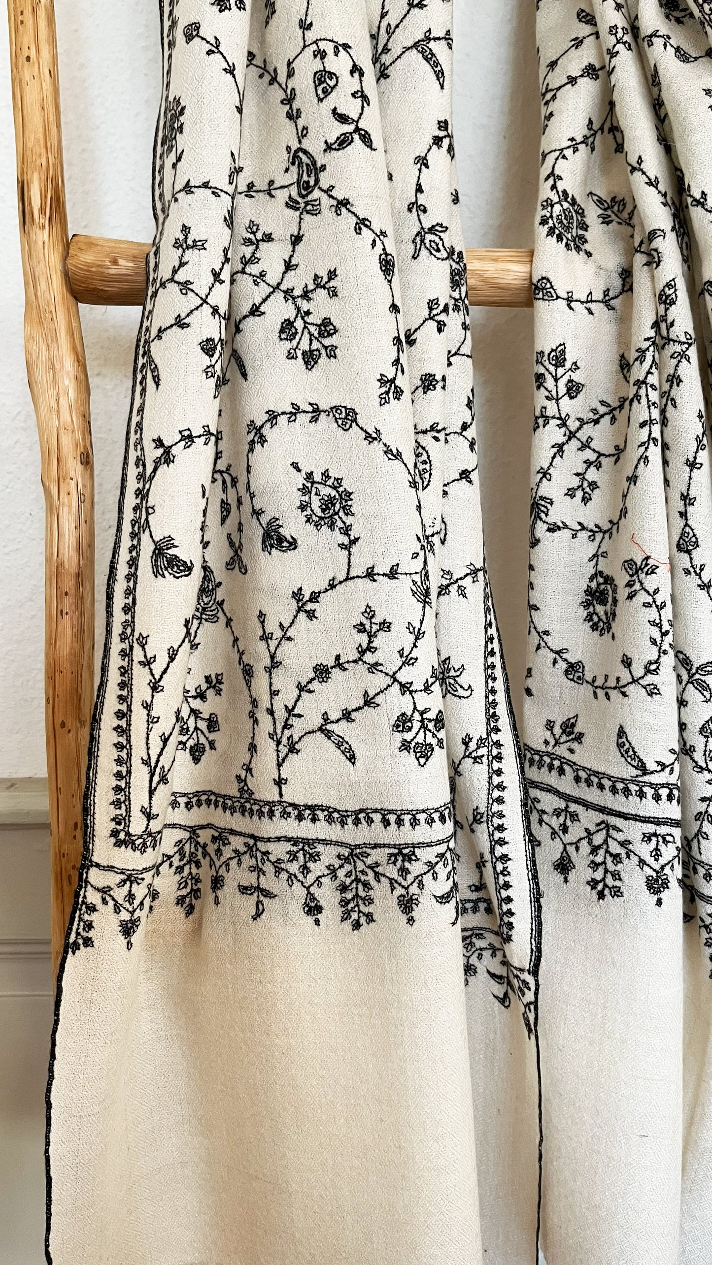 Pashmina Stole with Sozni Jaalidar Embroidery